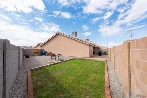 Exterior - 7404 E 36 Pl, Yuma, AZ 85365 photo 5 of 7