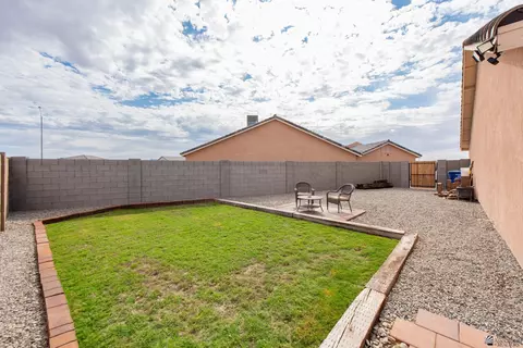 Exterior - 7404 E 36 Pl, Yuma, AZ 85365 photo 2 of 7