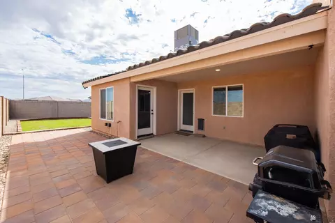 Exterior - 7404 E 36 Pl, Yuma, AZ 85365 photo 4 of 7