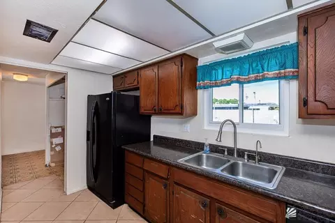 Kitchen - 2250 E 24 Pl, Yuma, AZ 85365 photo 2 of 3