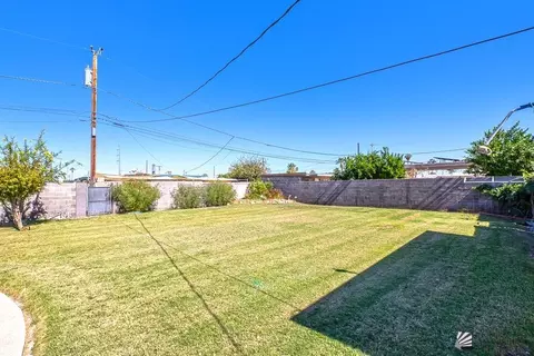 Exterior - 2250 E 24 Pl, Yuma, AZ 85365 photo 9 of 10