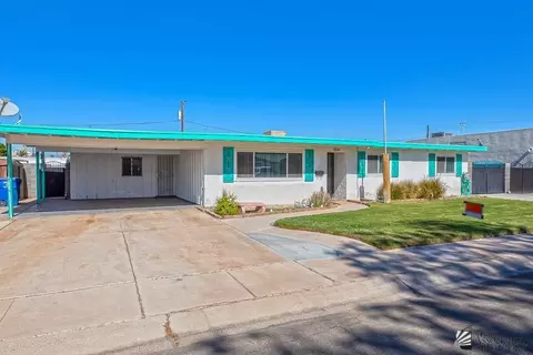 Exterior - 2250 E 24 Pl, Yuma, AZ 85365 photo 3 of 10