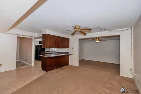 Living - 2250 E 24 Pl, Yuma, AZ 85365 photo 4 of 6