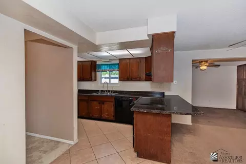 Kitchen - 2250 E 24 Pl, Yuma, AZ 85365 photo 3 of 3