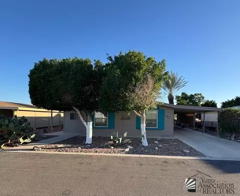 925 W Desert View Ln, Yuma, AZ 85365