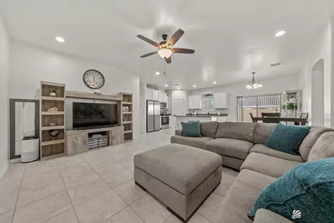 12586 E 49 Dr, Yuma, AZ 85367 photo 2