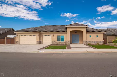 5722 E 44th Pkwy, Yuma, AZ 85365