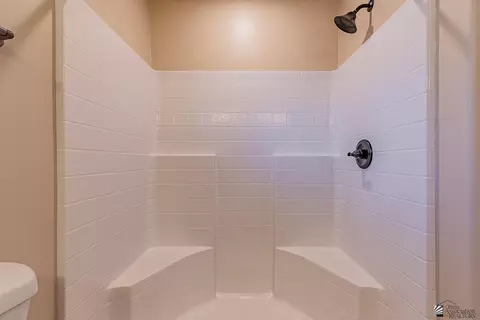 Bath - 13347 E 55 St, Yuma, AZ 85367 photo 2 of 3