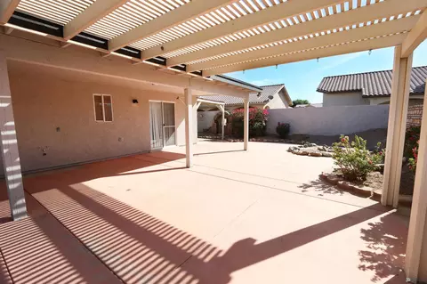Exterior - 10413 E 38 Pl, Yuma, AZ 85365 photo 2 of 7