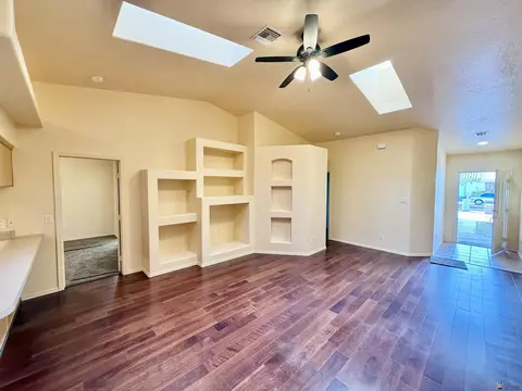 Living - 10704 E 34 St, Yuma, AZ 85365 photo 2 of 4
