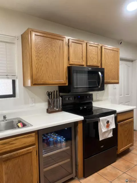 Kitchen - 12170 E Paseo Verano, Yuma, AZ 85367 photo 3 of 3