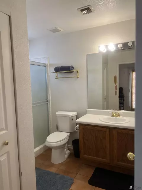 Bath - 12170 E Paseo Verano, Yuma, AZ 85367 photo 4 of 5