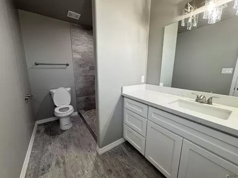 Bath - 10726 E 46 Ln, Yuma, AZ 85367 photo 3 of 5