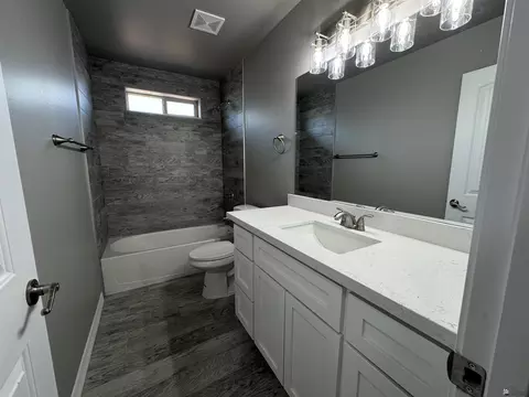 Bath - 10726 E 46 Ln, Yuma, AZ 85367 photo 1 of 5