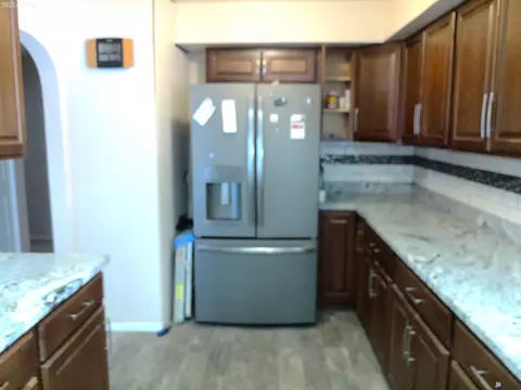 Kitchen - 13371 E 36 Pl, Yuma, AZ 85367 photo 2 of 6