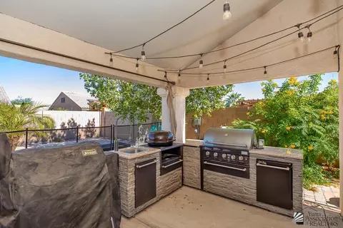 Kitchen - 5826 E 39 St, Yuma, AZ 85365 photo 6 of 6