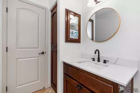 Bath - 5826 E 39 St, Yuma, AZ 85365 photo 2 of 5