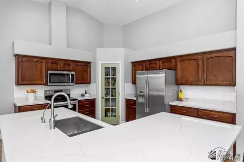 Kitchen - 5826 E 39 St, Yuma, AZ 85365 photo 3 of 6