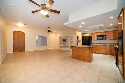 Living - 11560 E Del Golfo, Yuma, AZ 85367 photo 1 of 5