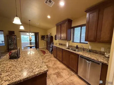 Kitchen - 12635 E 48 Dr, Yuma, AZ 85367 photo 4 of 4