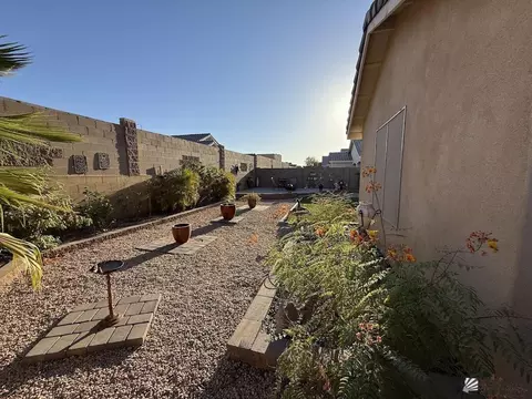 Exterior - 12635 E 48 Dr, Yuma, AZ 85367 photo 10 of 11