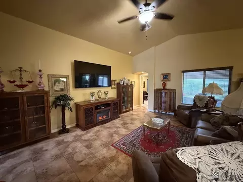 Living - 12635 E 48 Dr, Yuma, AZ 85367 photo 1 of 2