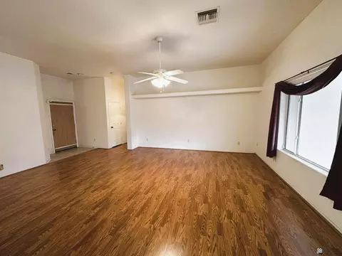 Living - 10617 E 37 St, Yuma, AZ 85365 photo 2 of 5