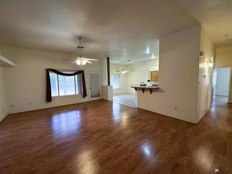 Living - 10617 E 37 St, Yuma, AZ 85365 photo 4 of 5