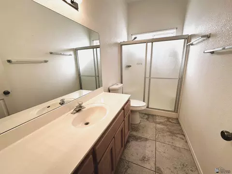 Bath - 10617 E 37 St, Yuma, AZ 85365 photo 4 of 4
