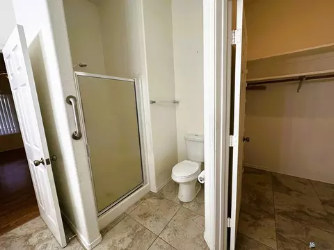 Bath - 10617 E 37 St, Yuma, AZ 85365 photo 3 of 4