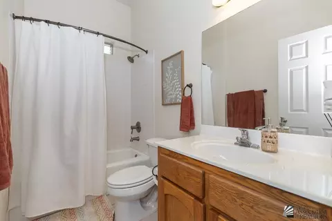 Bath - 10758 E 39 St, Yuma, AZ 85365 photo 1 of 2