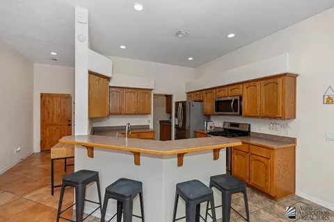 Kitchen - 10758 E 39 St, Yuma, AZ 85365 photo 1 of 3