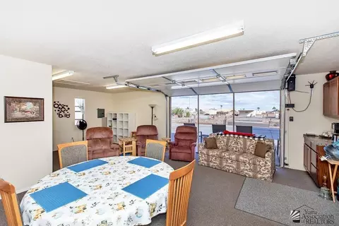 Dining - 12667 E 47 Dr, Yuma, AZ 85367 photo 2 of 2