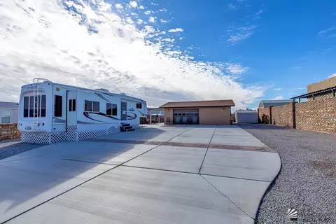Exterior - 12667 E 47 Dr, Yuma, AZ 85367 photo 4 of 8