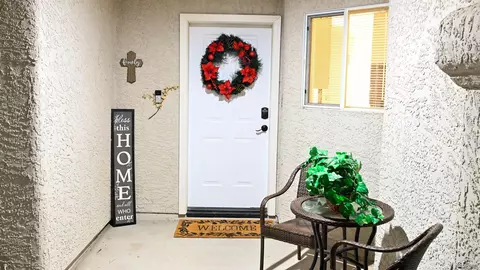 Entry Way - 11156 E 27 St, Yuma, AZ 85367 photo 1 of 2