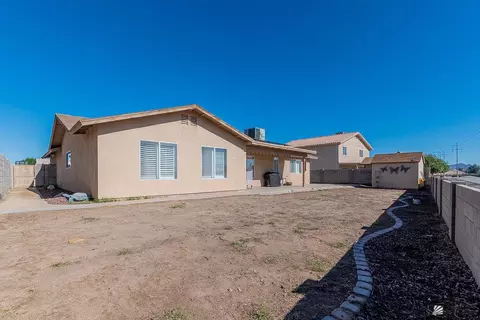 Exterior - 8805 E 25 St, Yuma, AZ 85365 photo 4 of 9