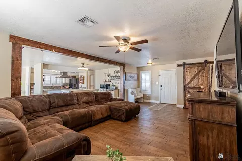 Living - 8805 E 25 St, Yuma, AZ 85365 photo 2 of 2