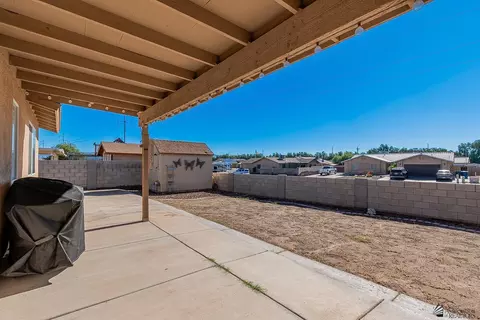 Exterior - 8805 E 25 St, Yuma, AZ 85365 photo 6 of 9