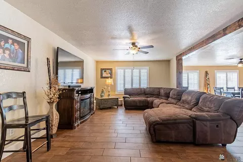 Living - 8805 E 25 St, Yuma, AZ 85365 photo 1 of 2