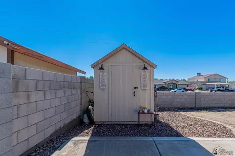 Exterior - 8805 E 25 St, Yuma, AZ 85365 photo 7 of 9