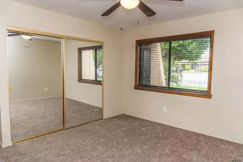 Bedroom - 563 E 25 St, Yuma, AZ 85365 photo 2 of 7