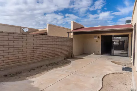 Exterior - 563 E 25 St, Yuma, AZ 85365 photo 6 of 7