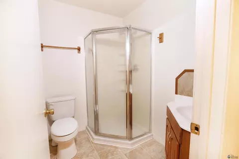 Bath - 12516 E 47 Ln, Yuma, AZ 85367 photo 5 of 6