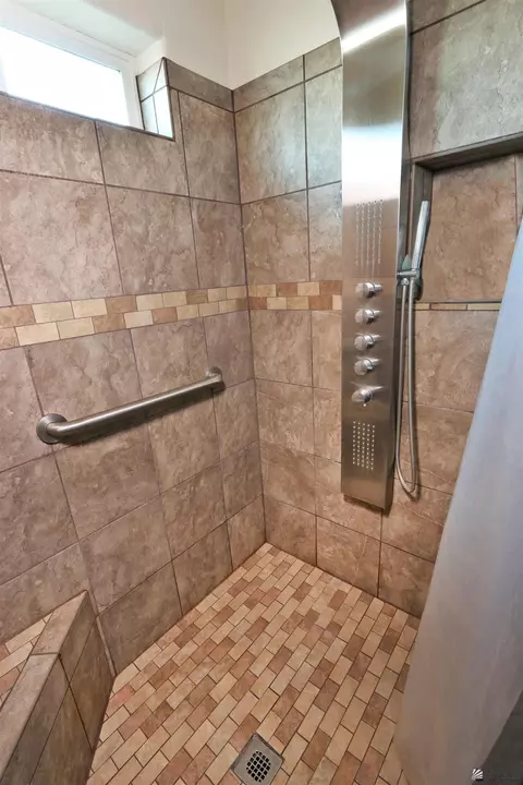 Bath - 12516 E 47 Ln, Yuma, AZ 85367 photo 3 of 6