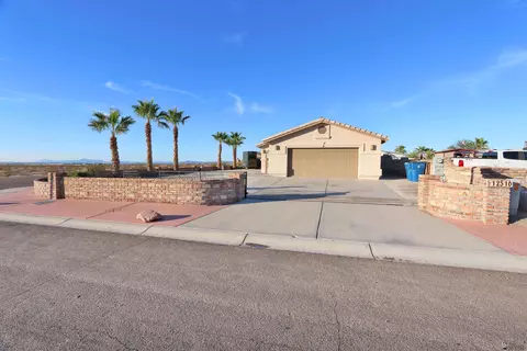 Exterior - 12516 E 47 Ln, Yuma, AZ 85367 photo 6 of 9