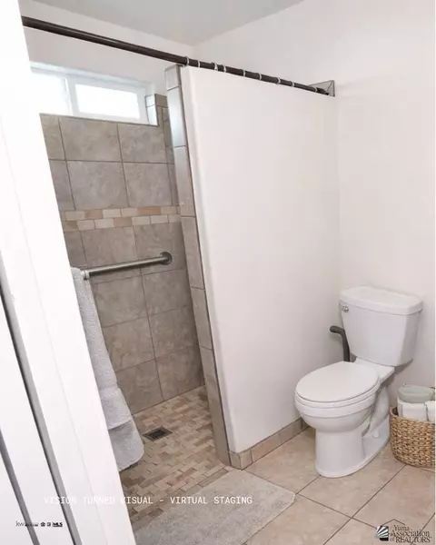 Bath - 12516 E 47 Ln, Yuma, AZ 85367 photo 2 of 6