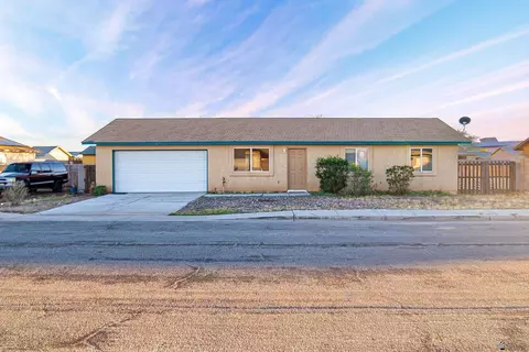 8877 E 39 St, Yuma, AZ 85365