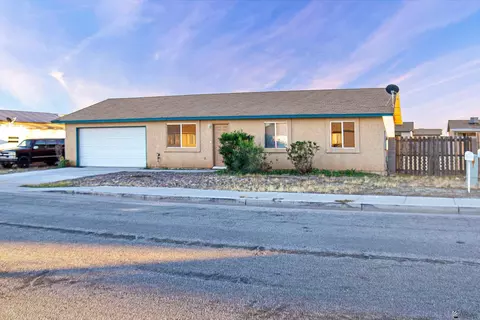 8877 E 39 St, Yuma, AZ 85365 photo 2