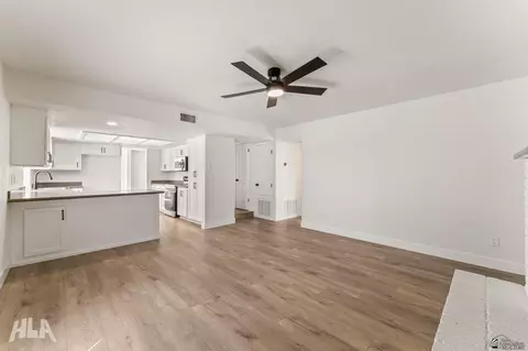 Living - 2113 E 27 Pl, Yuma, AZ 85365 photo 3 of 4