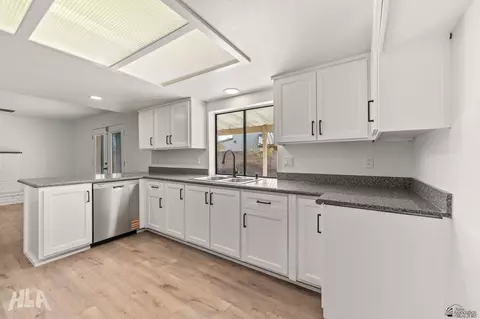 Kitchen - 2113 E 27 Pl, Yuma, AZ 85365 photo 1 of 5